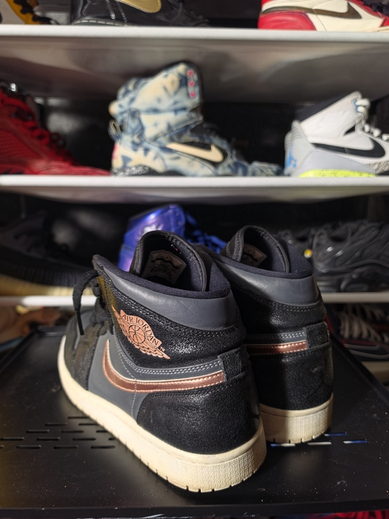 ? Nike Air Jordan 1 Mid Black with Rose Gold Swoosh Men Size 10